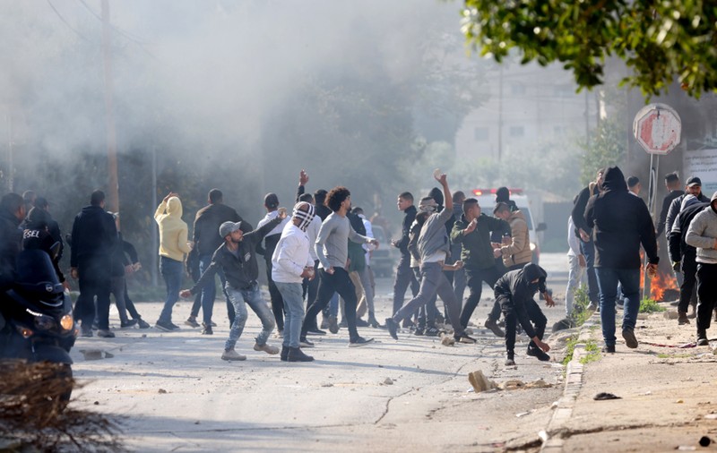 Forțele armate israeliene au ucis nouă palestinieni în timpul unei incursiuni în Cisiordania
