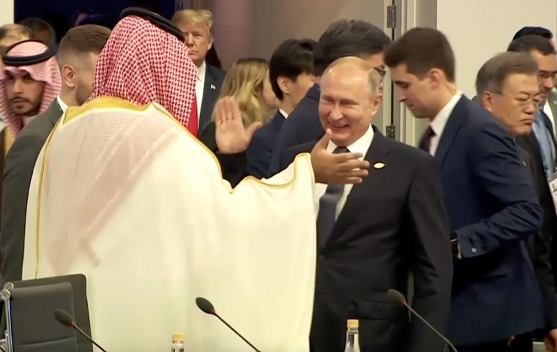 Gestul controversat făcut de Vladimir Putin și Prințul Arabiei Saudite la summitul G20 din Argentina