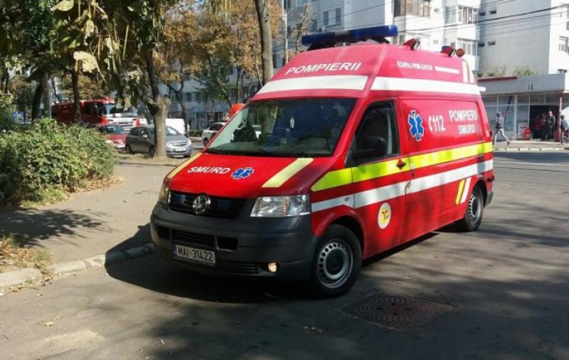 Explozie într-un restaurant din Pitești, din cauza scăpărilor de gaze de la o butelie. Două persoane au fost rănite