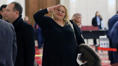 Diana-sosoaca-anunt-depunere-candidatura-alegeri-prezidentialeAngelescu