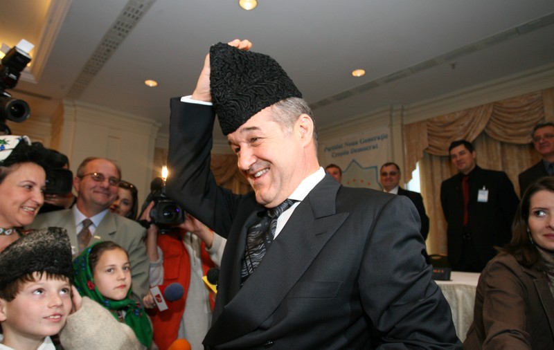 Amintiri din copilărie. Gigi Becali venea des la Ploiești, împreună cu tatăl său