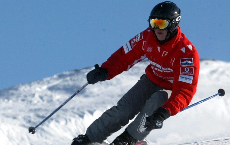 Michael Schumacher a slăbit 25 de kilograme și se zbate între viață și moarte: ^"A ajuns doar piele şi os!"