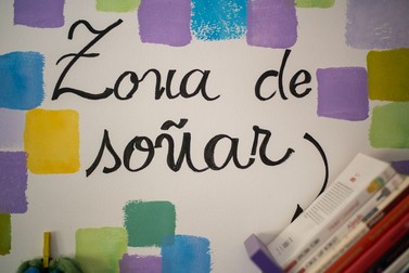 Detaliu din camera în care a stat Sânziana anul acesta, când a venit în Granada, la mama ei, cu o bursă Erasmus