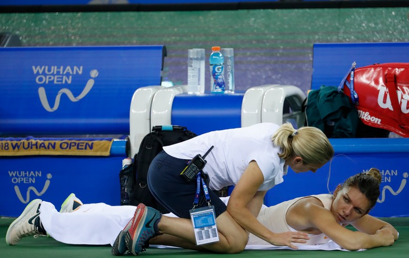 Reacții dure după abandonul Simonei Halep la Beijing: ”Si-a bătut joc de organizatori și de fani”
