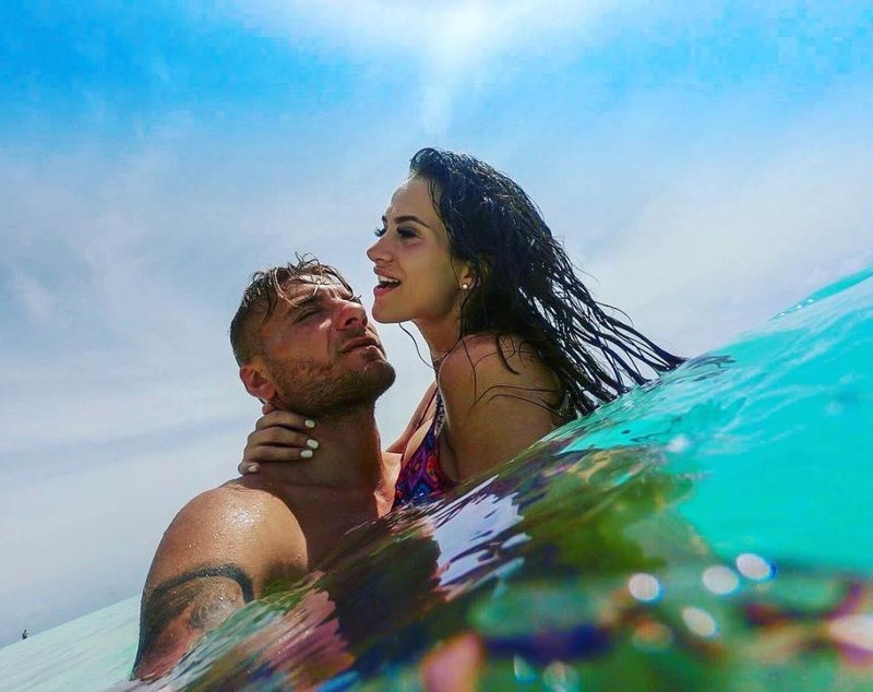 FOTO | Soția sexy a lui Ciro Immobile, în rol de Moș Crăciun