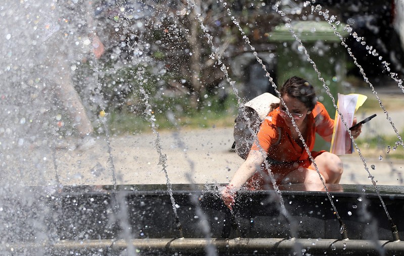 Cod galben de caniculă în cinci județe. Temperaturile vor ajunge la 37 de grade. Cum va fi vremea la București | HARTĂ