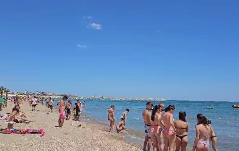 Apa de la mare este rece ca gheața. Ce este fenomenul de „upwelling"
