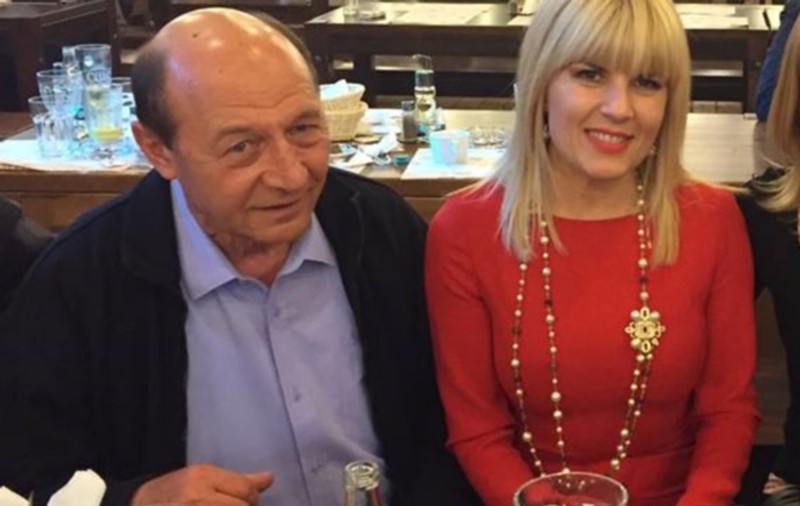 Elena Udrea I-A CÂNTAT LUI BĂSESCU, la final de mandat! CE PIESĂ i-a dedicat | VIDEO