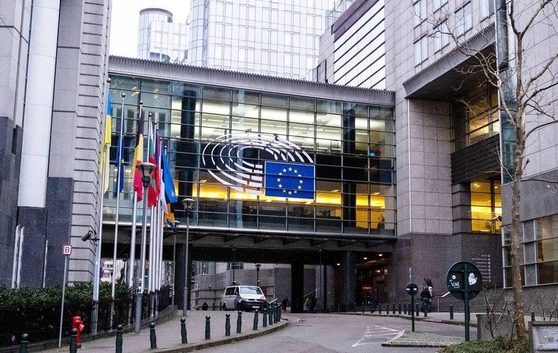 Taxele noi europene pe care vrea să le impună Bruxelles-ul ca să acopere miliardele lipsă din vistieria UE