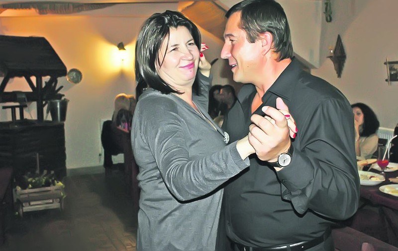 Chiar dacă e în divorţ, Magda Catone a dansat toată noaptea de ziua ei