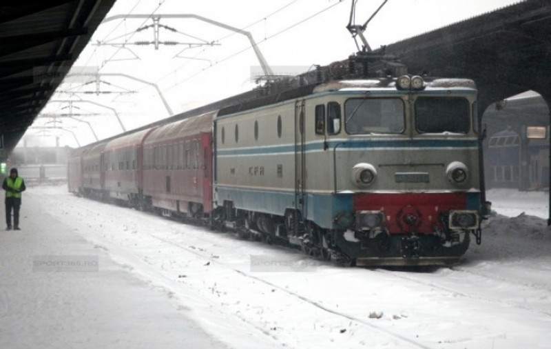 CFR a anulat astăzi 14 trenuri din cauza gerului