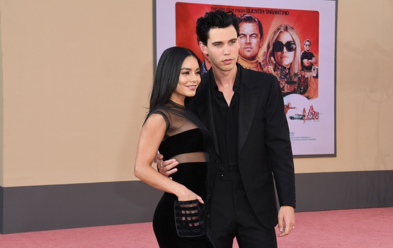 Actorii Vanessa Hudgens și Austin Butler s-au despărțit după aproape nouă ani de relație