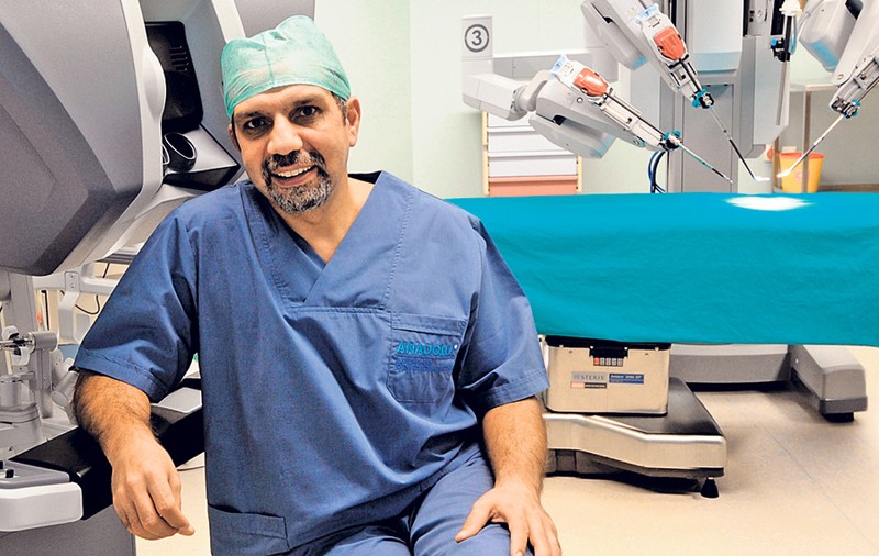 Cancerul de col depistat la timp se poate vindeca! Chirurgia robotică asigură reuşita operaţiei