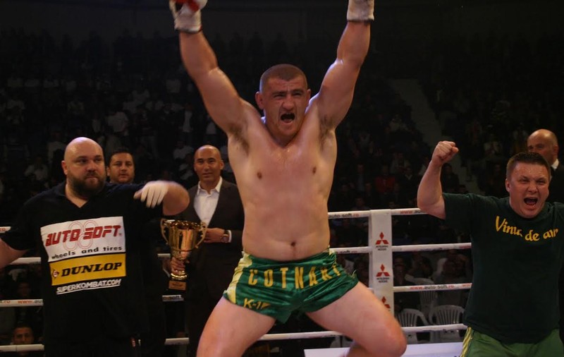 Campionii Superkombat, alături de copiii internați la Institutul Fundeni. Donează aparatura de 10.000 de euro