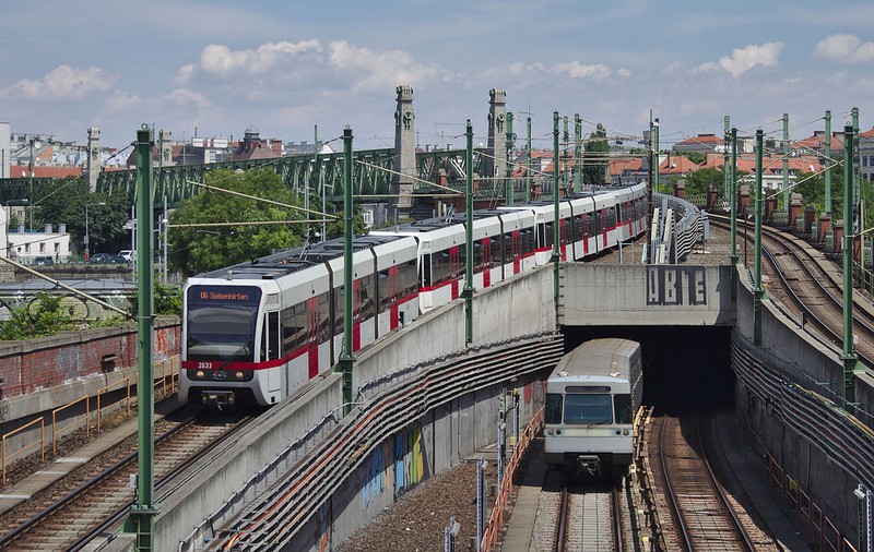 Metroul din Viena a renunțat la parfumarea aerului din trenuri. Călătorii nu au fost mulțumiți