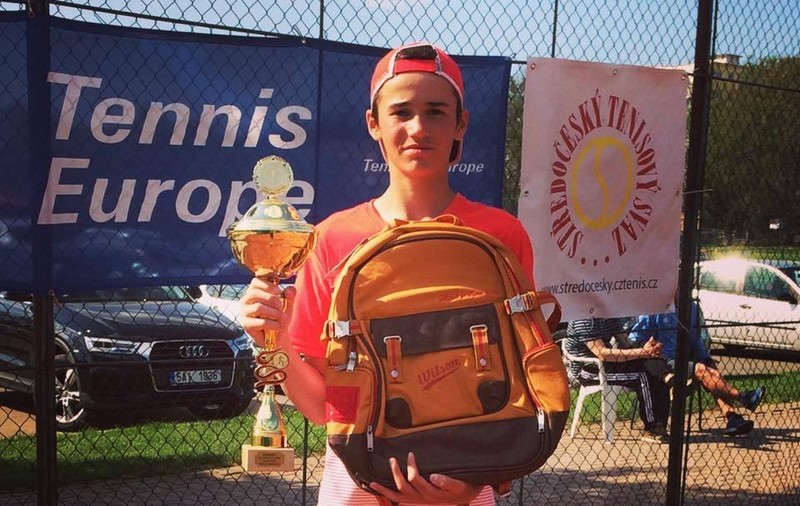 Nicholas David Ionel a obținut prima victorie în circuitul profesionist de tenis, la 15 ani