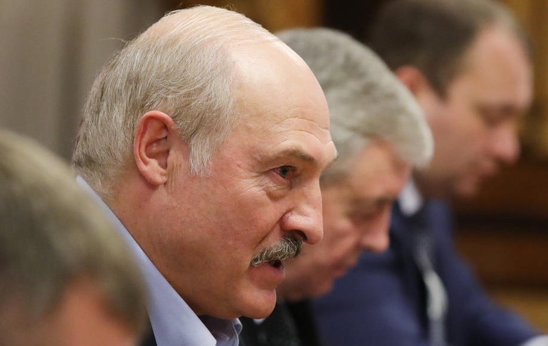 Lukaşenko susţine că nimeni nu a murit din cauza coronavirusului în Belarus, contrazicând un bilanţ oficial şi ignorând un avertisment OMS