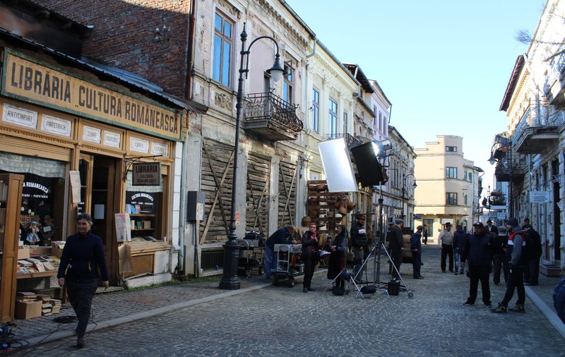 Cadre din filmul “Moromeții 2”, trase miercuri dimineață în centrul istoric al Slatinei| GALERIE FOTO