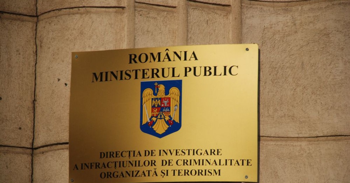 „Răspândirea bolilor la animale sau plante și i neglijență în serviciu”, sunt faptele cercetate de procurori în dosarul pestei porcine