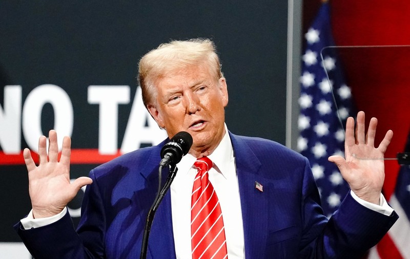 Donald Trump sugerează că îi va grația pe americanii implicați în asaltul de la Capitoliu, după ce Joe Biden și-a grațiat fiul 