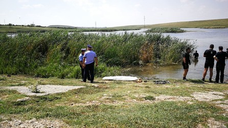 Imagine de la operațiunile de căutare din apropiere de locuința lui Gheorghe Dincă