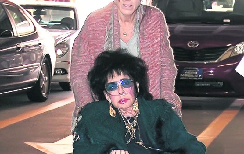 În ce hal a ajuns Liz Taylor!