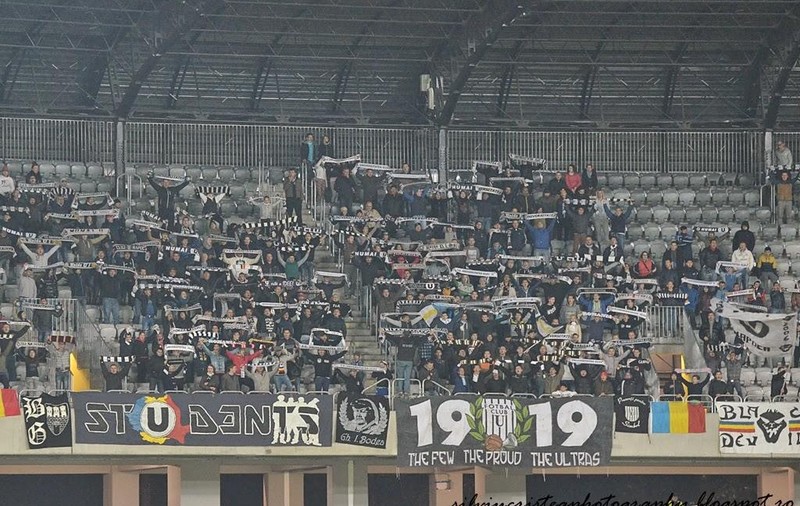 Câinele Hugo are abonament la meciurile echipei de fotbal ”U” Cluj!