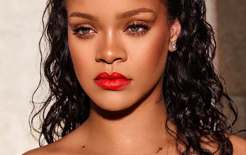 Rihanna va trimite ajutoare victimelor uraganului Dorian din Bahamas