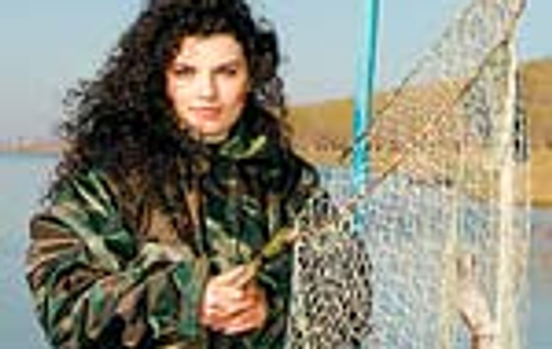 Elena de la Etnic a prins un salau de doua kilograme