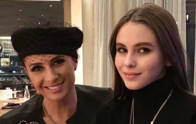 De ce Rebecca Dumitrescu a renunțat la modelling: „Am văzut câteva chestii cu care eu nu voiam să mă asociez”. Cu ce se ocupă acum fata Anamariei Prodan