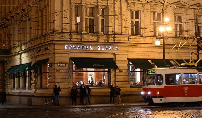 Café Slavia din Praga. Sursa foto: Shutterstock