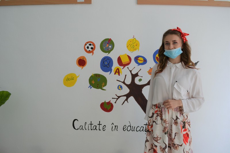 Alexandra Pană a fost elevă aici, iar acum este educatoare