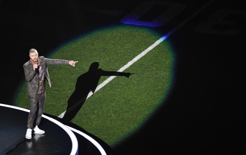 Justin Timberlake i-a adus un omagiu lui Prince în pauza Super Bowl 2018