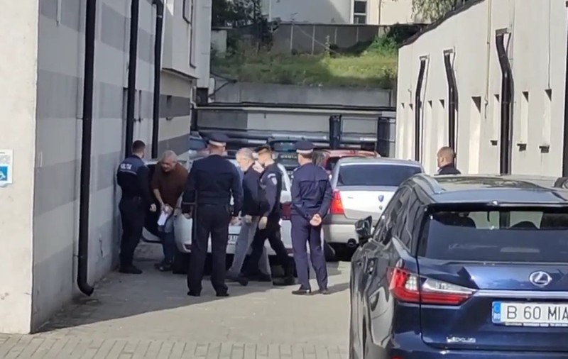 DNA a cerut prelungirea arestului preventiv pentru Dumitru Buzatu în dosarul mitei de 1,25 de milioane de lei. Decizia, amânată pentru miercuri
