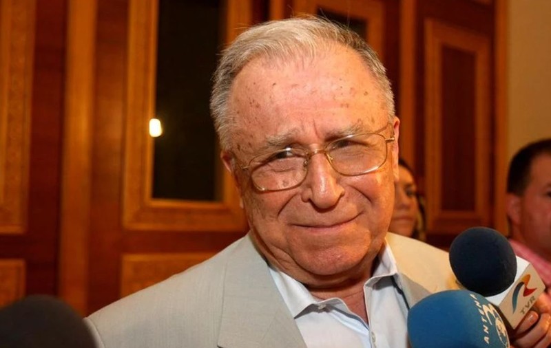 Ion Iliescu rămâne în continuare internat în spital. Medicii au vorbit despre starea fostului președinte
