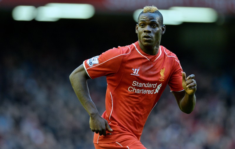 ULUITOR! Balotelli a ieşit la agăţat pe străzile din Liverpool! Italianul, la un pas de o bătaie zdravănă