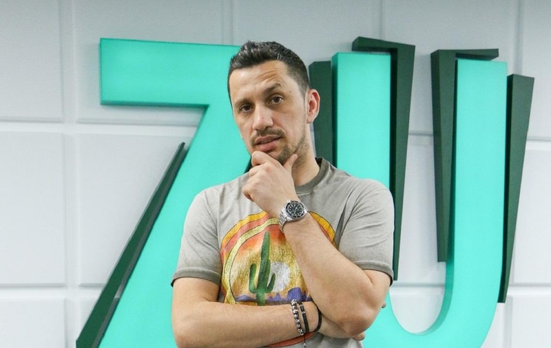Flick Domnul Rimă ia o pauză de la radio  pentru a se dedica exclusiv proiectelor sale personale