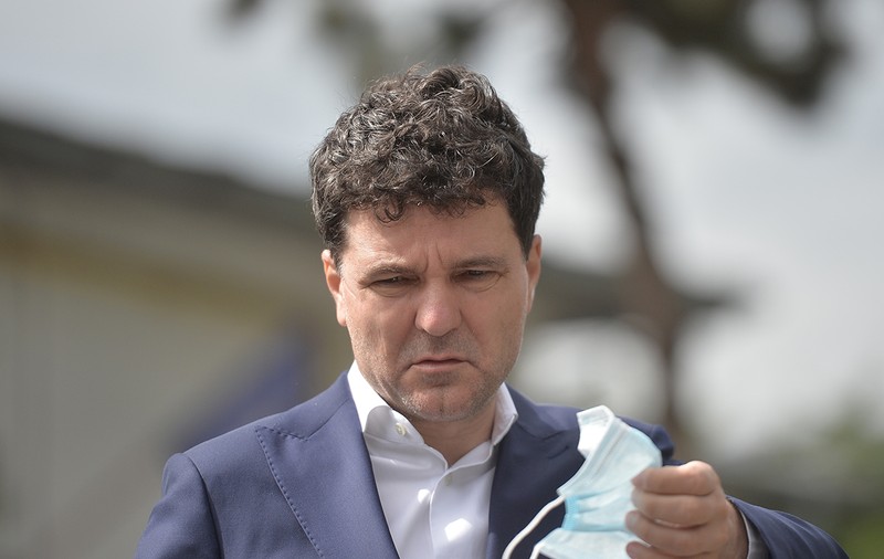 Nicuşor Dan, după ce ANPC a retras 80 de autobuze şi tramvaie din București: Este „noua bâtă a PSD în Bucureşti”