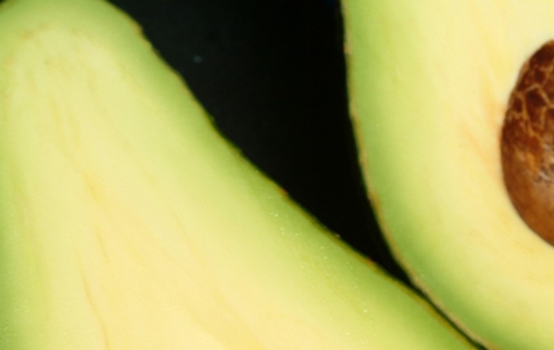 Avocado îţi face pielea mai frumoasă