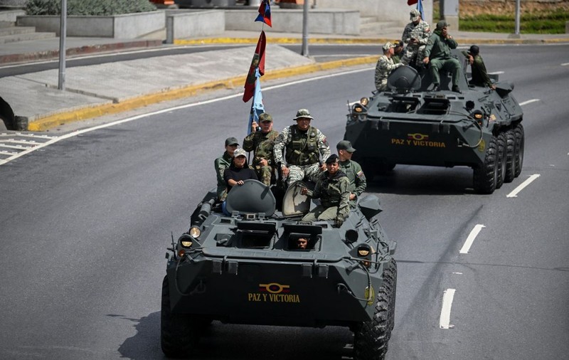 Situația armatei din Venezuela și ce opțiuni militare are acum conducerea de la Caracas