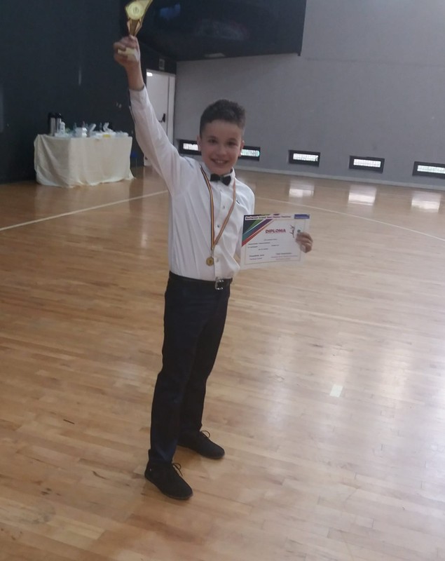 Remus Grigorescu, dansatorul de 11 ani care trebuie operat la inimă. Strigătul unei mame: ”Ajutați-mă să-mi salvez copilul!”