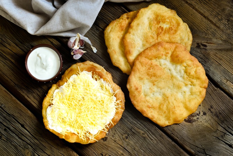 Deserturi ungurești - langoș