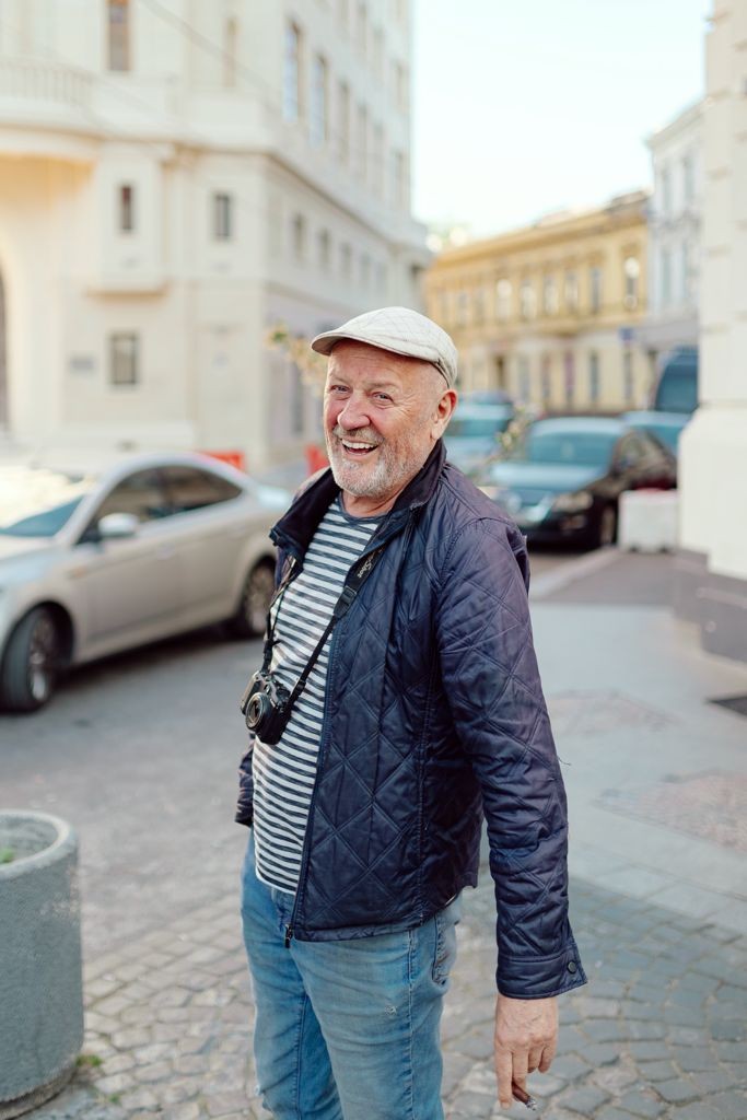 Un zâmbet într-o zi caldă de toamnă la București Foto: Vladimir Gheorghiu
