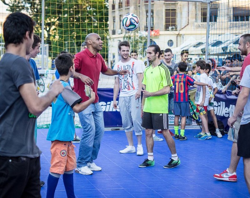 FOTO&VIDEO/ Spectacol la ”Poiana Urbană”, cu Alex Stan și Falemi. Scheme nemaivăzute!