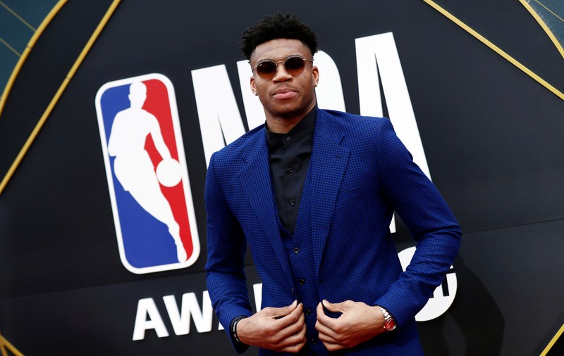 VIDEO / Giannis Antetokounmpo, MVP-ul sezonului 2018-2019 în NBA. Grecul a plâns ca un copil la ceremonie. Baschetbalistul cu origini africane are în spate o poveste de roman