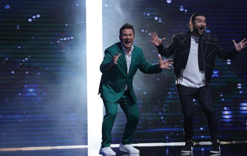 A doua semifinală Românii au talent. Andra și Mihaela Rădulescu s-au întrecut în decolteuri