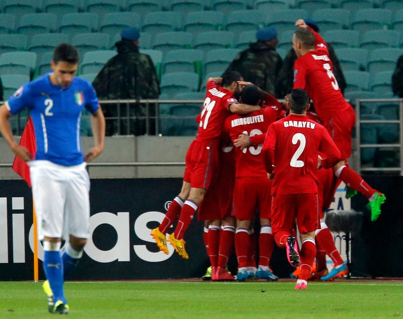 PRELIMINARIILE EURO 2016. Italia, Belgia și Țara Galilor s-au calificat. Turcia a învins în Cehia, iar Olanda mai prinde barajul doar printr-un miracol. Batavii stau la mâna Islandei