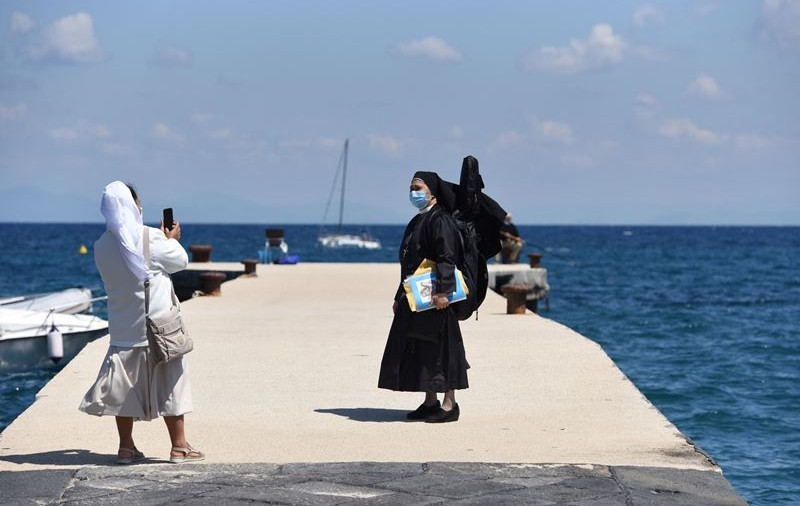 Patru călugărițe au fost arestate în Italia pentru violență împotriva minorilor