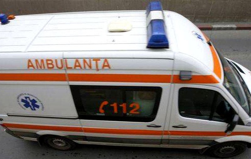 Șase răniți, între care un copil, într-un accident produs în Brăila din cauza fumului de la un incendiu de vegetație. Au fost implicate cinci mașini