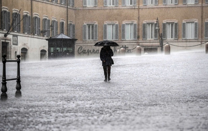 MAE, atenţionare de călătorie în Italia: Cod roşu de precipitaţii şi furtuni